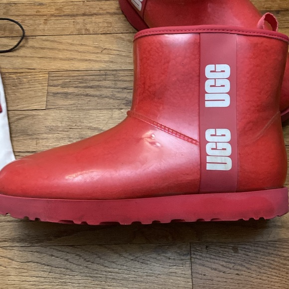 Hibiscus clear Uggs with matching Fanny pack bag - Picture 3 of 15